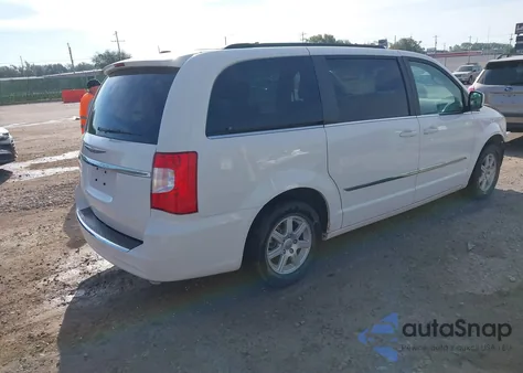 2011 Chrysler Town & Country Touring from USA, damaged, VIN 2A4RR5DG3BR612892